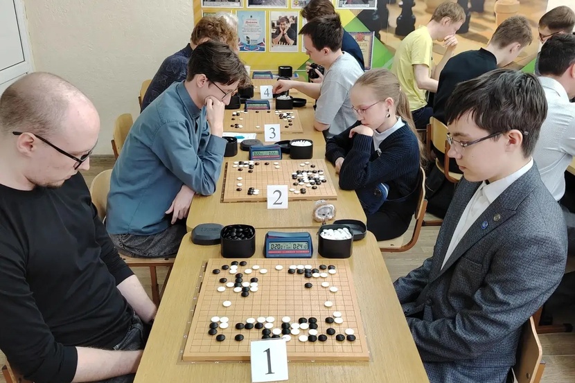 Го помогает думать и общаться